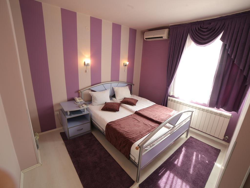 Hotel Zeneva Kragujevac Cameră foto